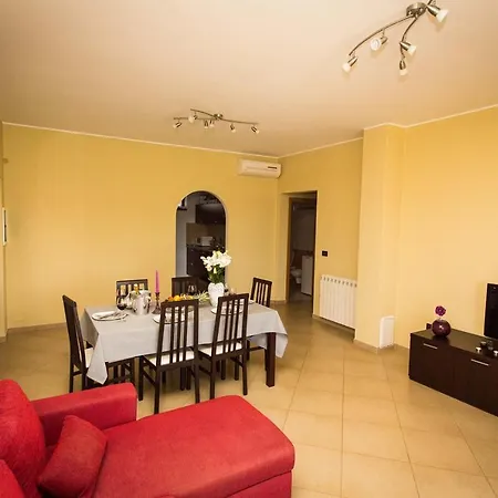 Zuccon Villa *